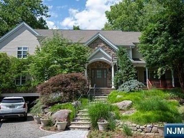 5 bedroom, Montvale NJ 07645 105233158