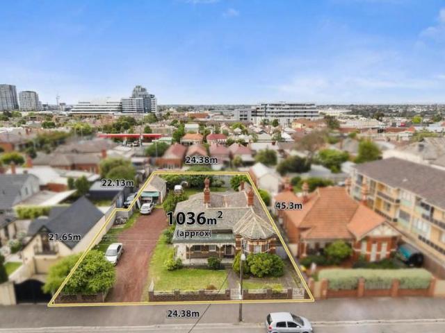 5 Bedroom House Moonee Ponds VIC 102769064