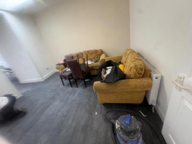 5 bedroom maisonette to rent