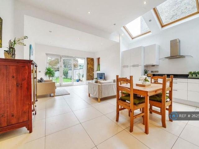 5 bedroom maisonette to rent