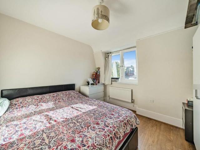 5 bedroom maisonette to rent
