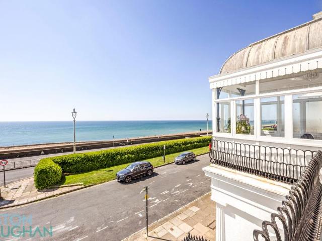 5 bedroom maisonette for sale