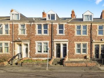 5 bedroom maisonette for sale