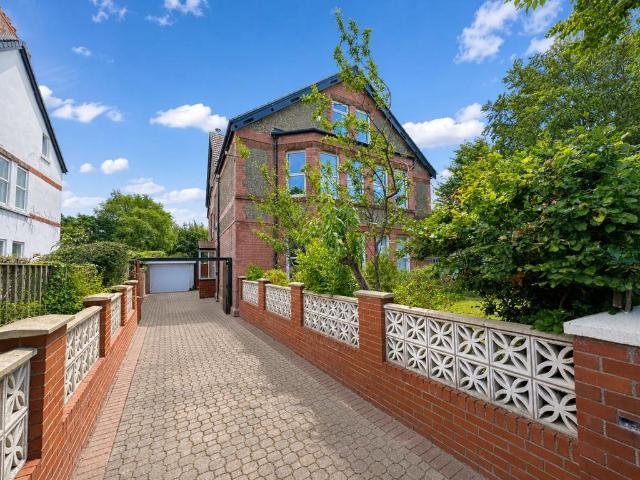 5 bedroom maisonette for sale