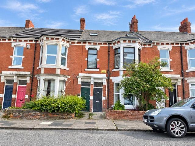 5 bedroom maisonette for sale