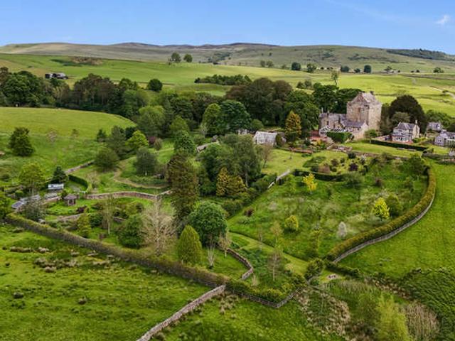 5 Bedroom Manor House Character Property