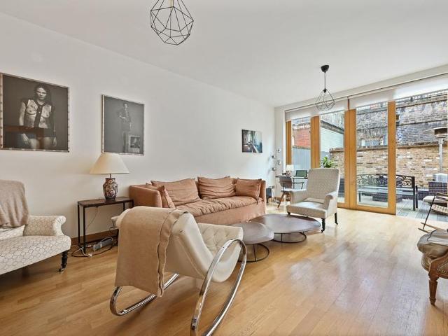 5 bedroom mews to rent