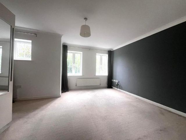 5 bedroom mews to rent