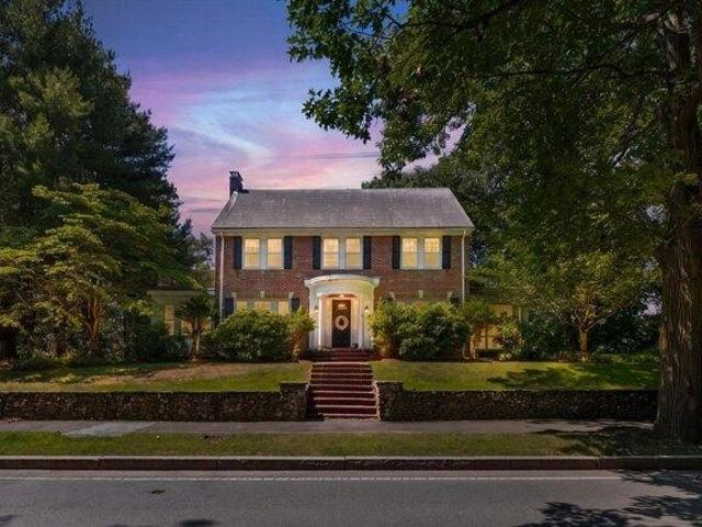 5 bedroom, Medford MA 02155 105368959