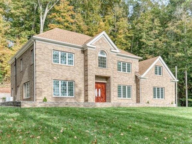 5 bedroom, Meriden CT 06451 104542725