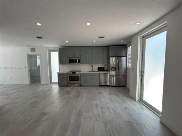 5 bedroom, Miami FL 33133 105434766