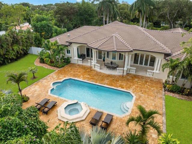 5 bedroom, Pinecrest FL 33156 105505076