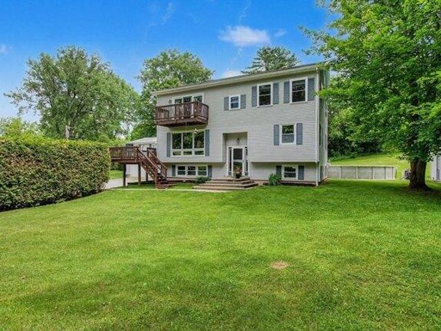 5 bedroom, Milton VT 05468 104010932
