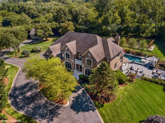 5 bedroom, North Barrington IL 60010 LS105738224