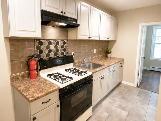 5 bedroom, Newark NJ 07104 104840323