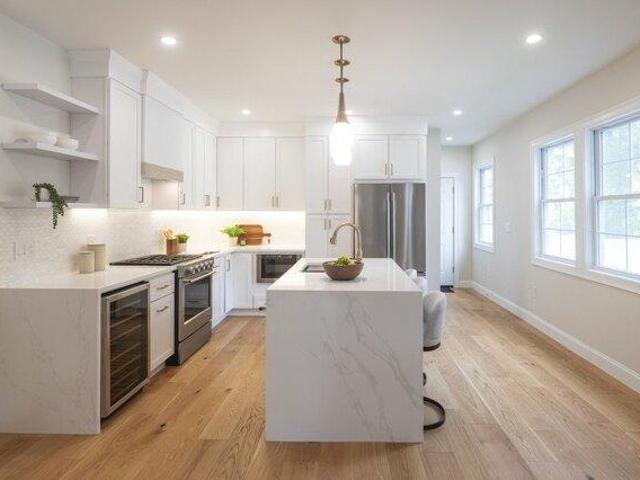 5 bedroom, Newton MA 02458 105557406