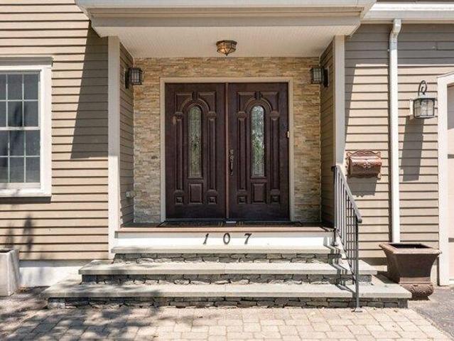 5 bedroom, Newton MA 02466 105403944