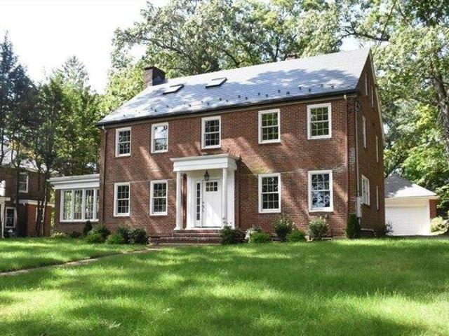 5 bedroom, Newton MA 02468 105385192