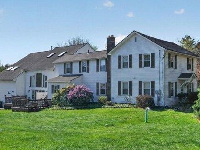 5 bedroom, South Hadley MA 01075 105383200