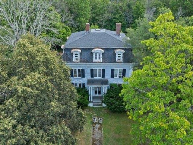 5 bedroom, Somersworth NH 03878 105633949