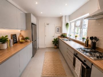 5 Bedroom Semi Detached To Rentin Lenton £120 pw