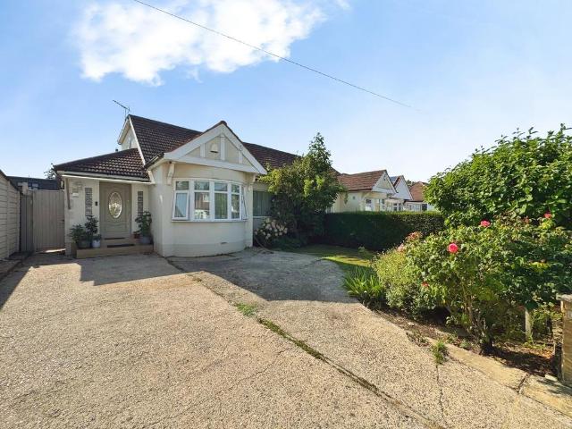 5 bedroom semi detached bungalow for sale
