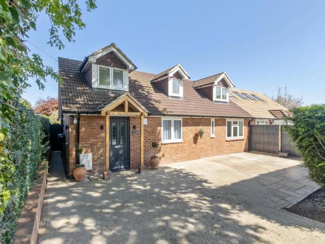5 bedroom semi detached bungalow for sale