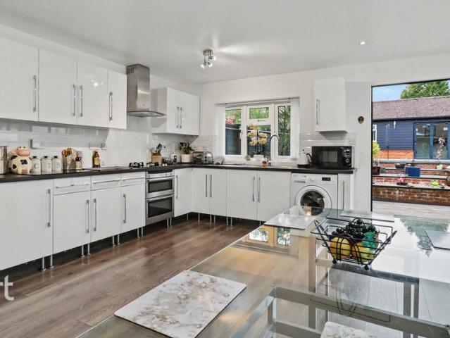 5 bedroom semi detached bungalow for sale