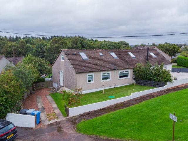 5 bedroom semi detached bungalow for sale