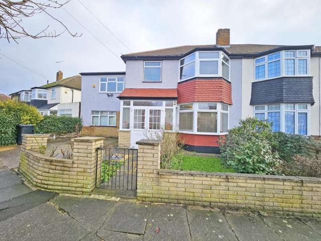 5 Bedroom Semi Detached House