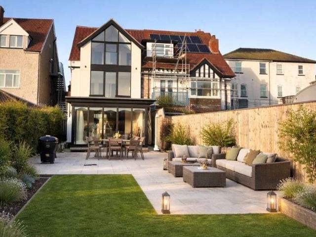 5 Bedroom Semi Detached House