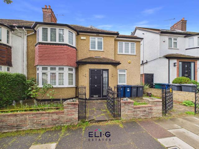 5 Bedroom Semi Detached House