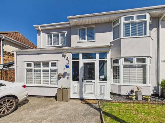 5 Bedroom Semi Detached House