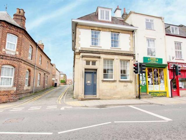 5 Bedroom Semi Detached House