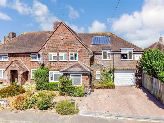 5 Bedroom Semi Detached House