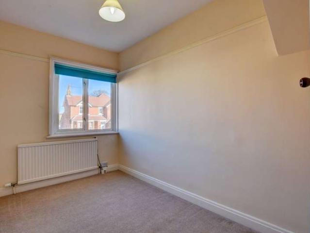 5 Bedroom Semi Detached House