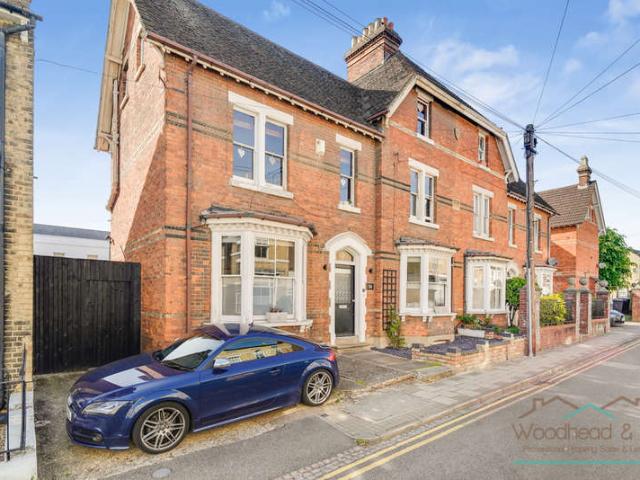 5 Bedroom Semi Detached House
