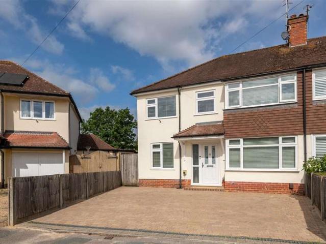 5 Bedroom Semi Detached House