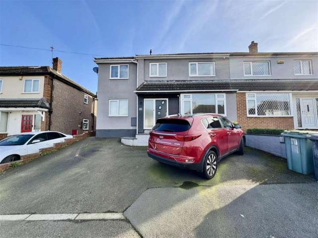 5 Bedroom Semi Detached House