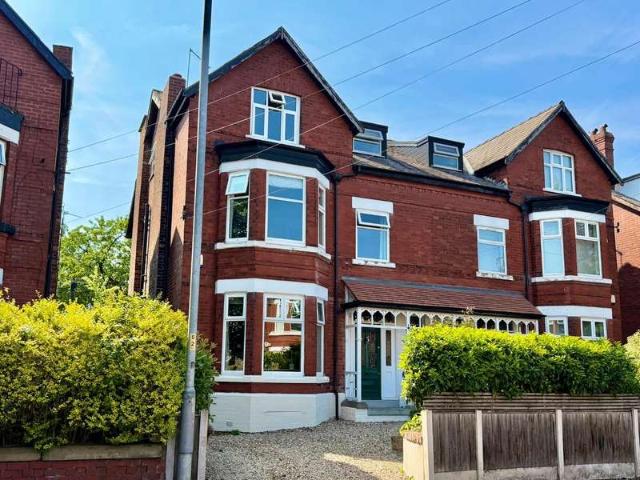 5 Bedroom Semi Detached House