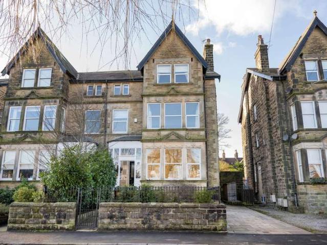 5 Bedroom Semi Detached House