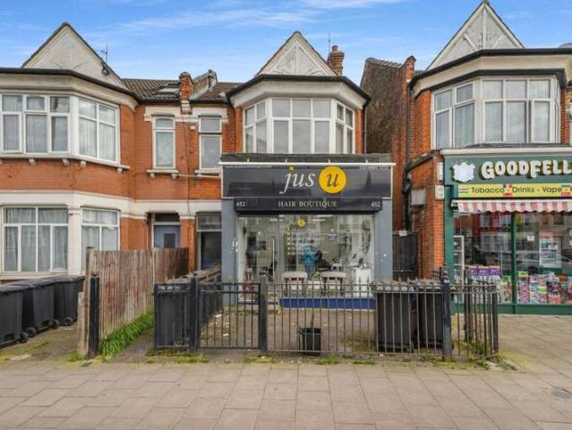 5 Bedroom Semi Detached House