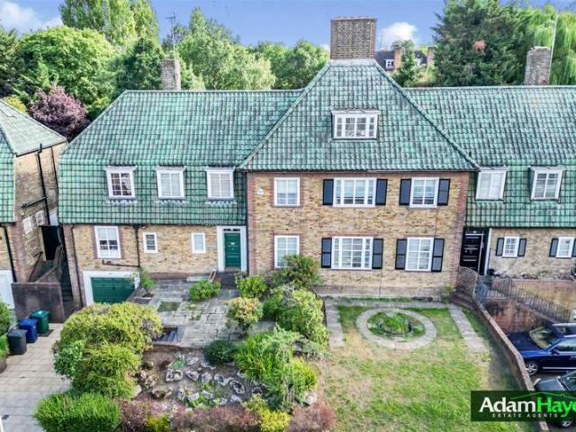 5 Bedroom Semi Detached House