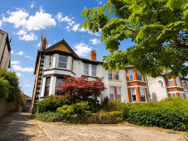 5 Bedroom Semi Detached House