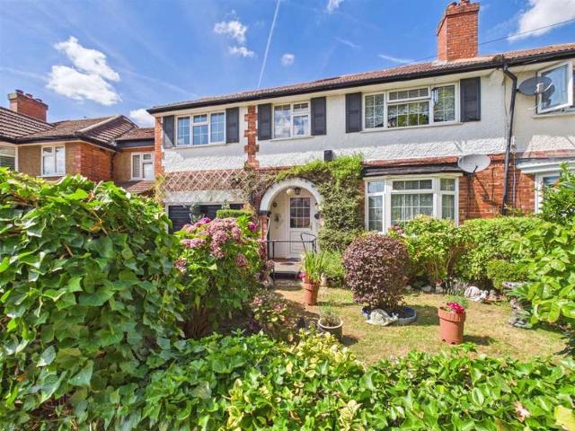 5 Bedroom Semi Detached House