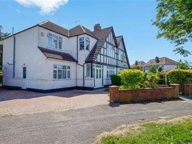 5 Bedroom Semi Detached House