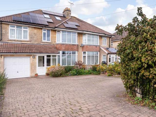 6 Bedroom Semi Detached House