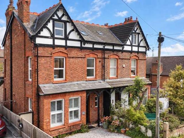 5 Bedroom Semi Detached House