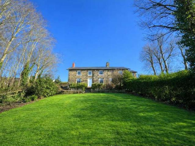 5 Bedroom Semi Detached House