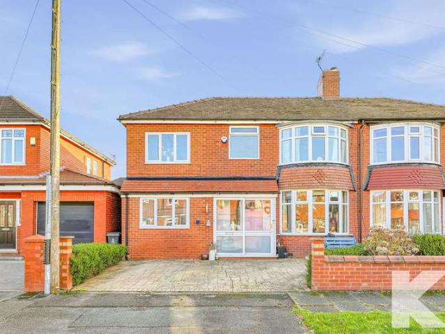 5 Bedroom Semi Detached House